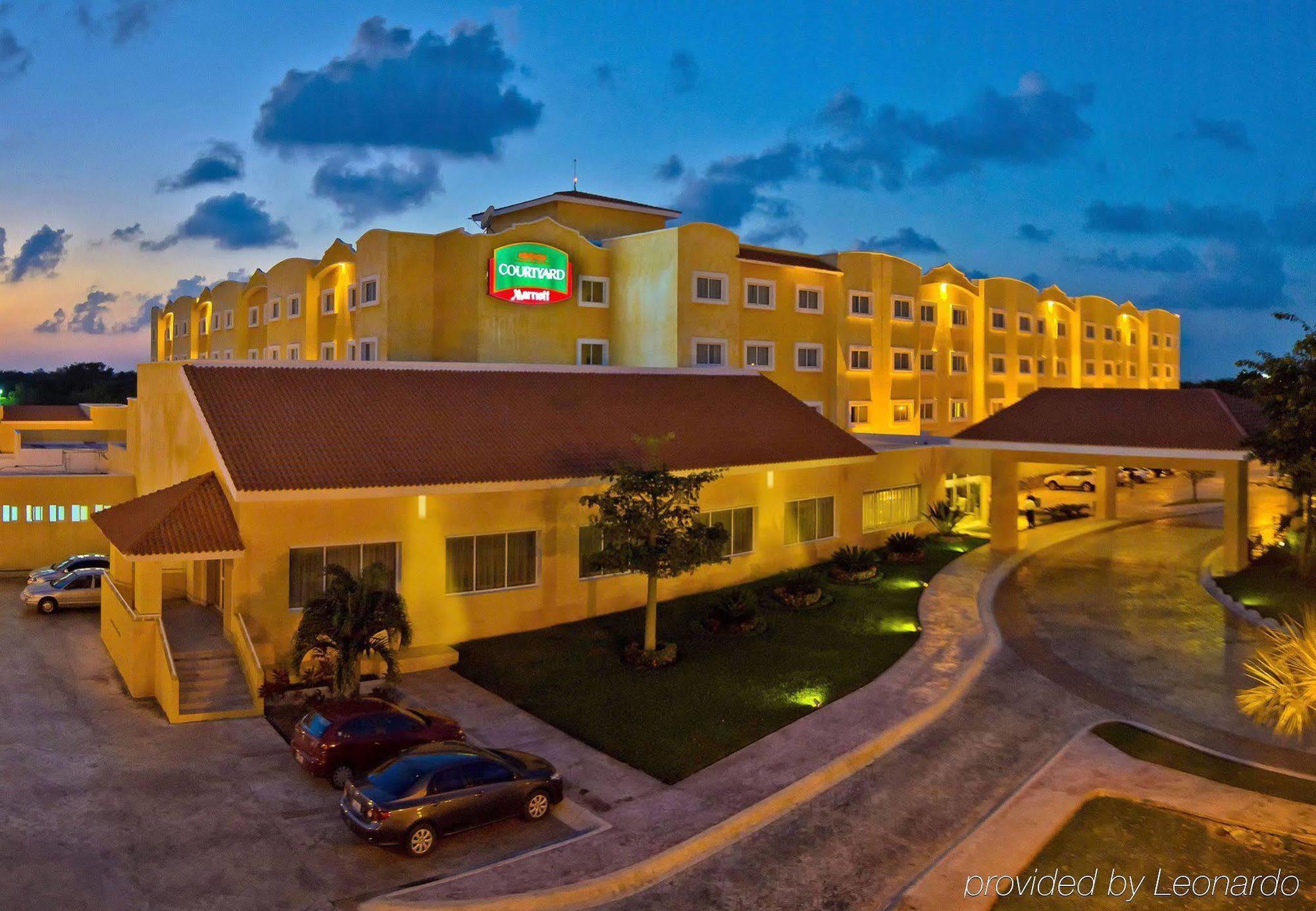 Courtyard By Marriott Cancun Airport Esterno foto
